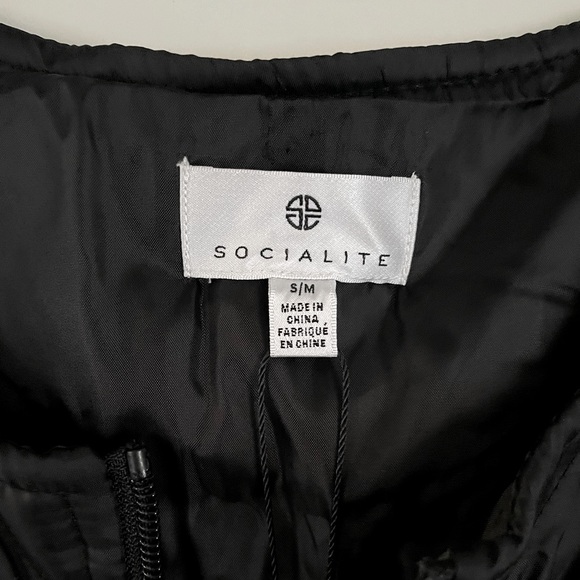 NWT 🖤 HOLD 🖤Mae Puffer Quilted Vest by Socialite - Picture 5 of 8